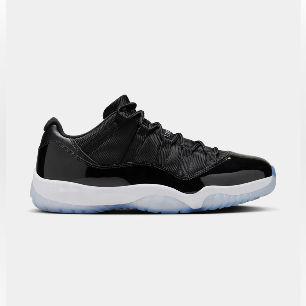 Air Jordan 11 Retro Low Black Varsity Royal White